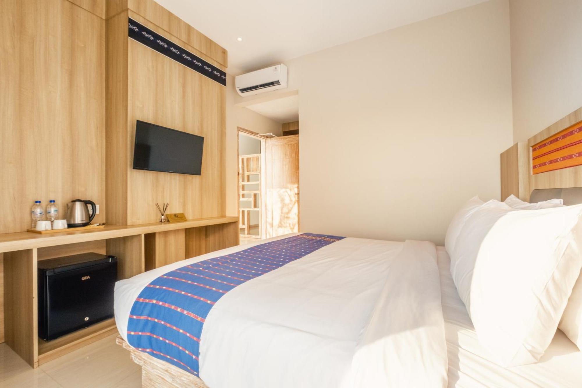 Dejavu 2.0 Hotel Bajo Komodo Labuan Bajo Extérieur photo