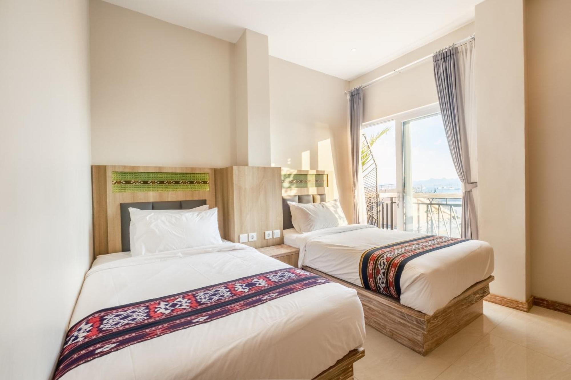 Dejavu 2.0 Hotel Bajo Komodo Labuan Bajo Extérieur photo